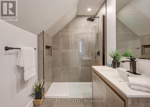 6599 Longwoods Road, Strathroy-Caradoc, ON - Indoor Photo Showing Bathroom