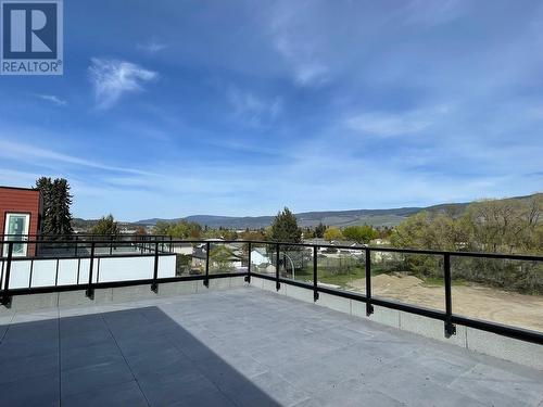 210 Kneller Road Unit# 9, Kelowna, BC - Outdoor With Balcony With View