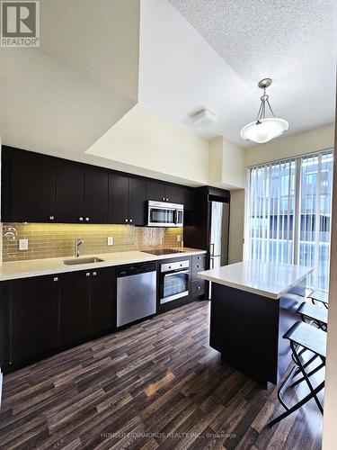 E 619 - 555 Wilson Avenue, Toronto, ON - Indoor Photo Showing Kitchen With Upgraded Kitchen
