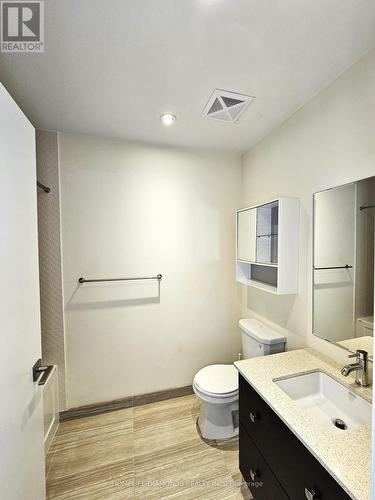 E 619 - 555 Wilson Avenue, Toronto, ON - Indoor Photo Showing Bathroom