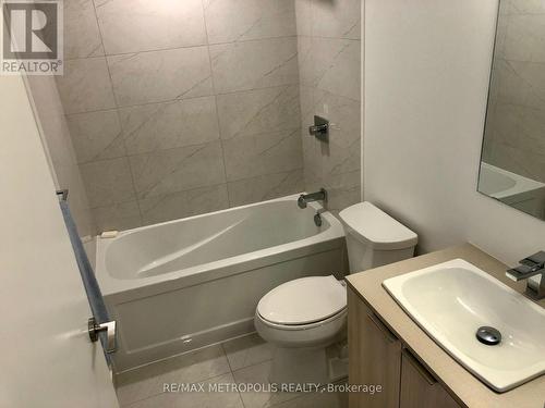 907 - 18 Maitland Terrace, Toronto, ON - Indoor Photo Showing Bathroom