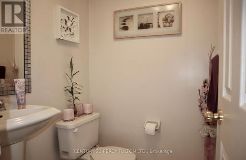38B Beachell Street, Toronto, ON - Indoor Photo Showing Bathroom
