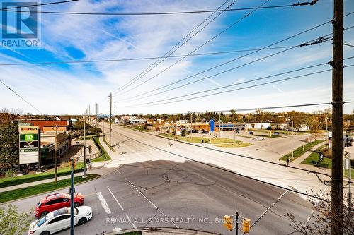 305 - 5917 Main Street, Whitchurch-Stouffville, ON - Outdoor With View