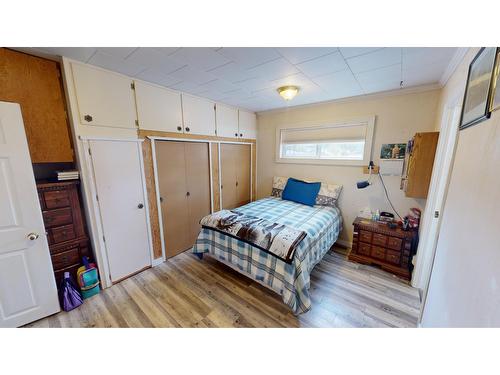 1075 King Street, Cranbrook, BC - Indoor Photo Showing Bedroom