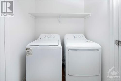 220 Gossamer Street, Ottawa, ON - Indoor Photo Showing Laundry Room