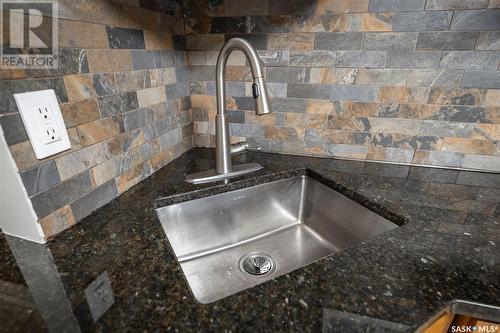 2464 Wallace Street, Regina, SK - Indoor Photo Showing Bathroom