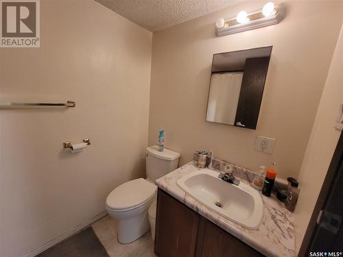 343 La Ronge Road, Saskatoon, SK - Indoor Photo Showing Bathroom