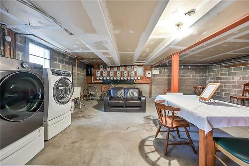 Free laundry facilities - 1253 Main Street W|Unit #6, Hamilton, ON - Indoor Photo Showing Laundry Room