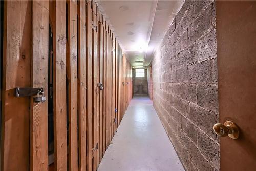 Locker room - 1253 Main Street W|Unit #6, Hamilton, ON - Indoor Photo Showing Other Room