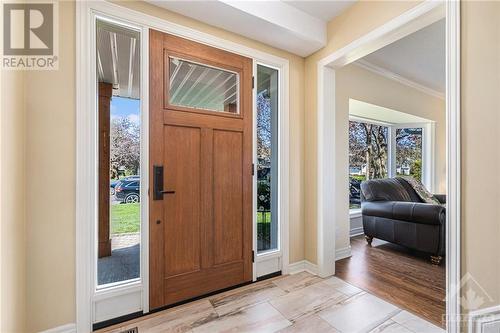 Newer front door allows lots of light in. - 116 Tweed Crescent, Russell, ON - Indoor Photo Showing Other Room