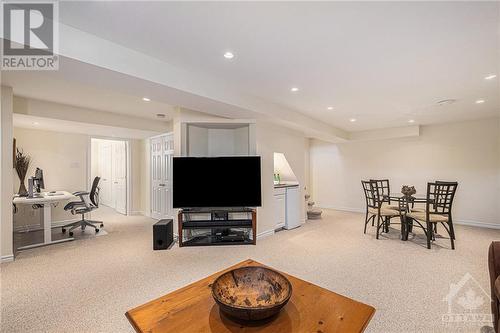 Comfortable and bright basement recreation room - 116 Tweed Crescent, Russell, ON - Indoor