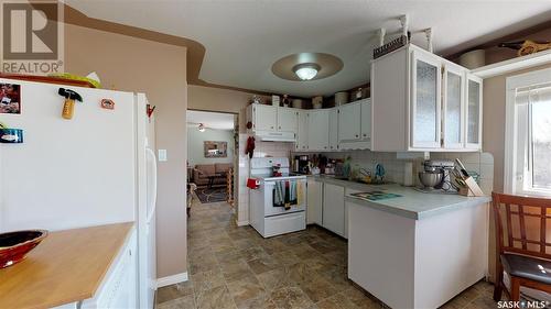 72 Canary Drive, Glen Harbour, SK - Indoor Photo Showing Kitchen