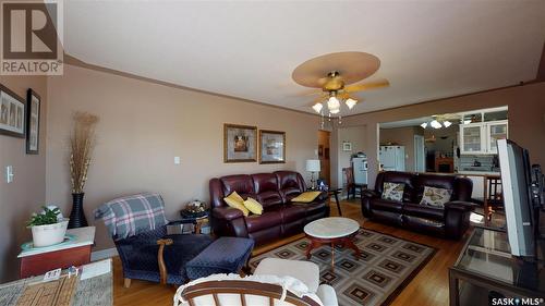 72 Canary Drive, Glen Harbour, SK - Indoor Photo Showing Living Room