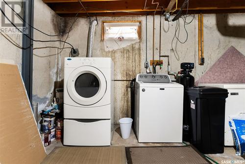 78 Aitken Crescent, Regina, SK - Indoor Photo Showing Laundry Room