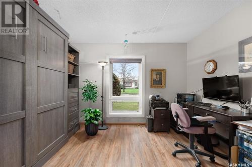A 279 Hochelaga Street E, Moose Jaw, SK - Indoor Photo Showing Office