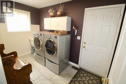 265 4Th Street Crescent, Hanover, ON - Indoor Photo Showing Laundry Room