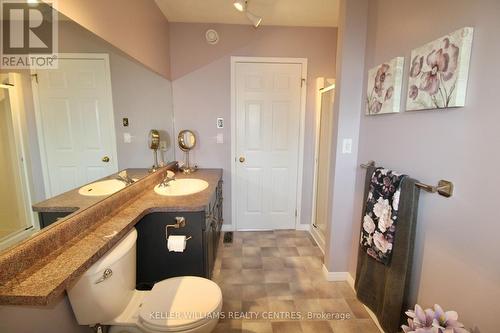 265 4Th Street Crescent, Hanover, ON - Indoor Photo Showing Bathroom