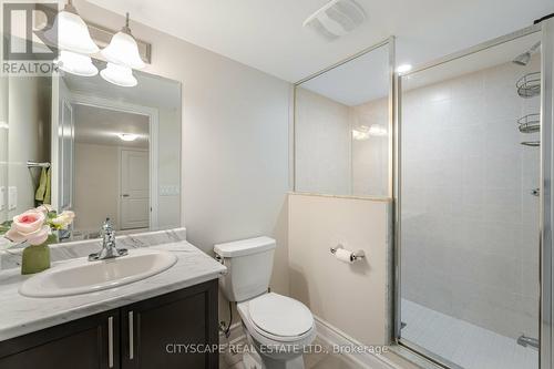 140 Robertson Road E, Hamilton, ON - Indoor Photo Showing Bathroom