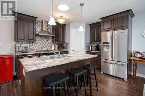 71 Conger Drive, Prince Edward County, ON - Indoor Photo Showing Kitchen With Upgraded Kitchen