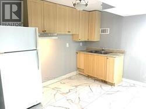 93 Hickory Grove W, Belleville, ON - Indoor Photo Showing Kitchen With Double Sink