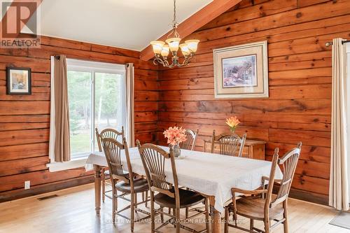 328 East Browns Road, Huntsville, ON - Indoor Photo Showing Dining Room