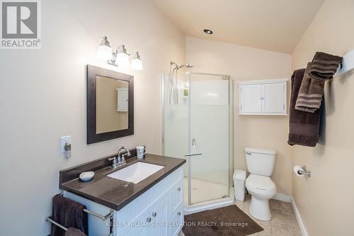 328 East Browns Road, Huntsville, ON - Indoor Photo Showing Bathroom