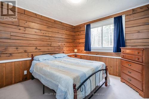 328 East Browns Road, Huntsville, ON - Indoor Photo Showing Bedroom