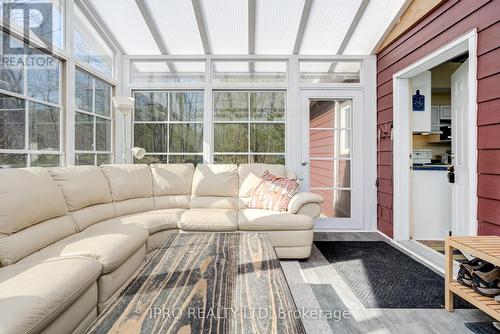 319 Fire Route 4, North Kawartha, ON - Indoor Photo Showing Living Room