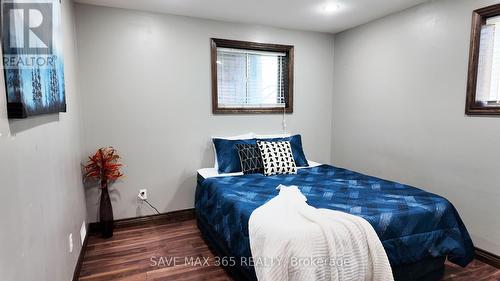 11428 Timber Bay Crescent, Windsor, ON - Indoor Photo Showing Bedroom