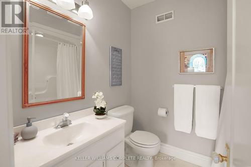 515 Ridge Road E, Grimsby, ON - Indoor Photo Showing Bathroom