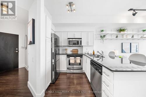 2404 - 15 Windermere Avenue, Toronto, ON - Indoor Photo Showing Kitchen