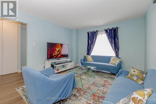 22 Mcmullen Crescent, Brampton, ON - Indoor Photo Showing Living Room