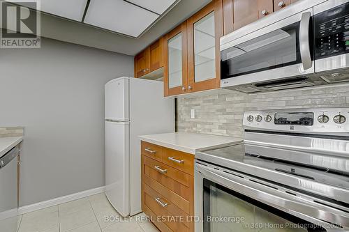 1514 - 101 Subway Crescent, Toronto, ON - Indoor Photo Showing Kitchen