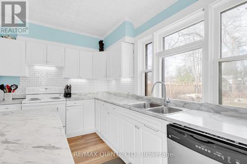 315 Arthur Street, Tweed, ON - Indoor Photo Showing Kitchen With Double Sink With Upgraded Kitchen