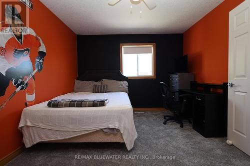 1000 South Wenige Drive, London, ON - Indoor Photo Showing Bedroom