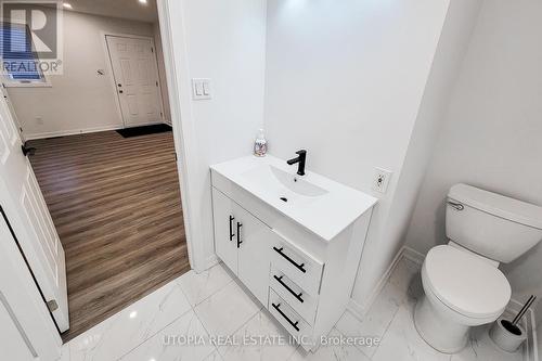 184 Beach Boulevard, Hamilton, ON - Indoor Photo Showing Bathroom