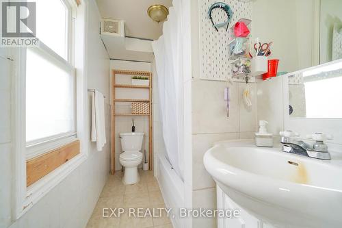 144 Fraser Street, Bradford West Gwillimbury, ON - Indoor Photo Showing Bathroom