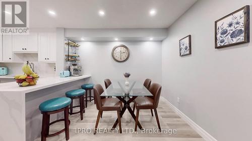 131 Milestone Crescent, Aurora, ON - Indoor Photo Showing Dining Room
