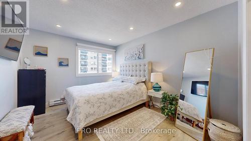 131 Milestone Crescent, Aurora, ON - Indoor Photo Showing Bedroom