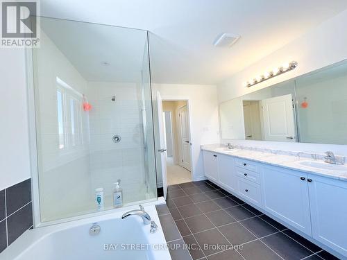 128 Victoria Wood Avenue, Springwater, ON - Indoor Photo Showing Bathroom