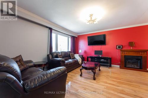 7525 Langworthy Drive, Mississauga, ON - Indoor Photo Showing Living Room With Fireplace