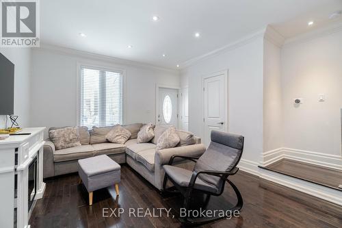 240 Rosethorn Avenue, Toronto, ON - Indoor Photo Showing Living Room
