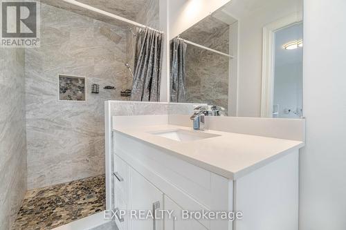 240 Rosethorn Avenue, Toronto, ON - Indoor Photo Showing Bathroom
