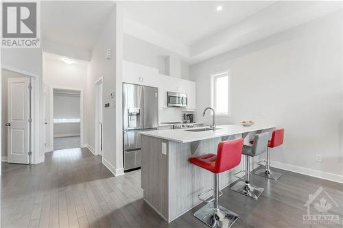 513 Crescendo Private, Ottawa, ON - Indoor Photo Showing Kitchen With Upgraded Kitchen