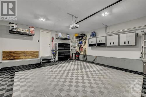 313 Meadowbreeze Drive, Kanata, ON - Indoor Photo Showing Garage