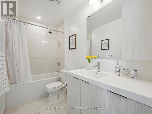 1013 - 34 Tubman Avenue W, Toronto, ON - Indoor Photo Showing Bathroom