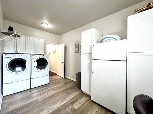20683 66A Avenue, Langley, BC - Indoor Photo Showing Laundry Room