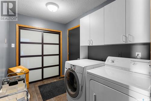 219 Flavelle Crescent, Saskatoon, SK - Indoor Photo Showing Laundry Room