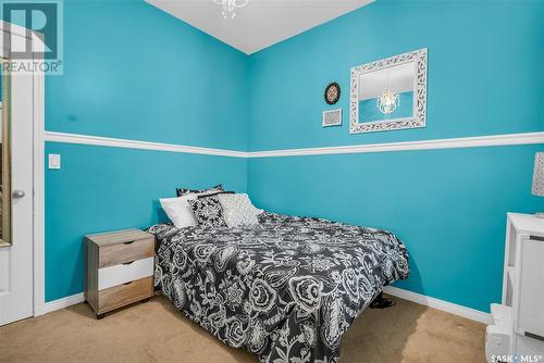 1114 Wright Way, Saskatoon, SK - Indoor Photo Showing Bedroom