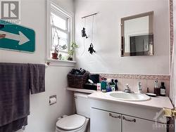 Main floor unit - 4 piece bathroom - 